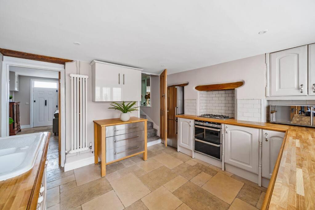 Fox Cottage, Within 5 Min Walk Of Bicester Village Exterior foto